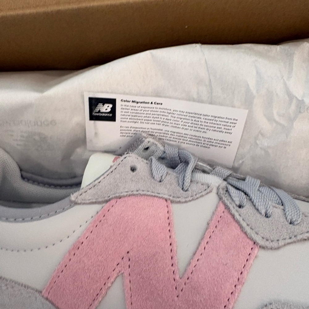 NEW BALANCE 327 IN RAINCLOUD/PINK TAFFY COMBO🌧️🍬🩶🩷 - Picture 9 of 13
